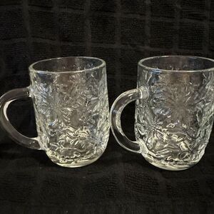 Princess House Fantasia Poinsettia 9oz Crystal Mug Set of 2‎